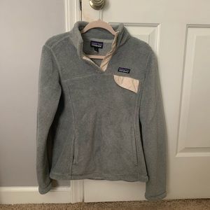 Size medium Patagonia Grey pullover
